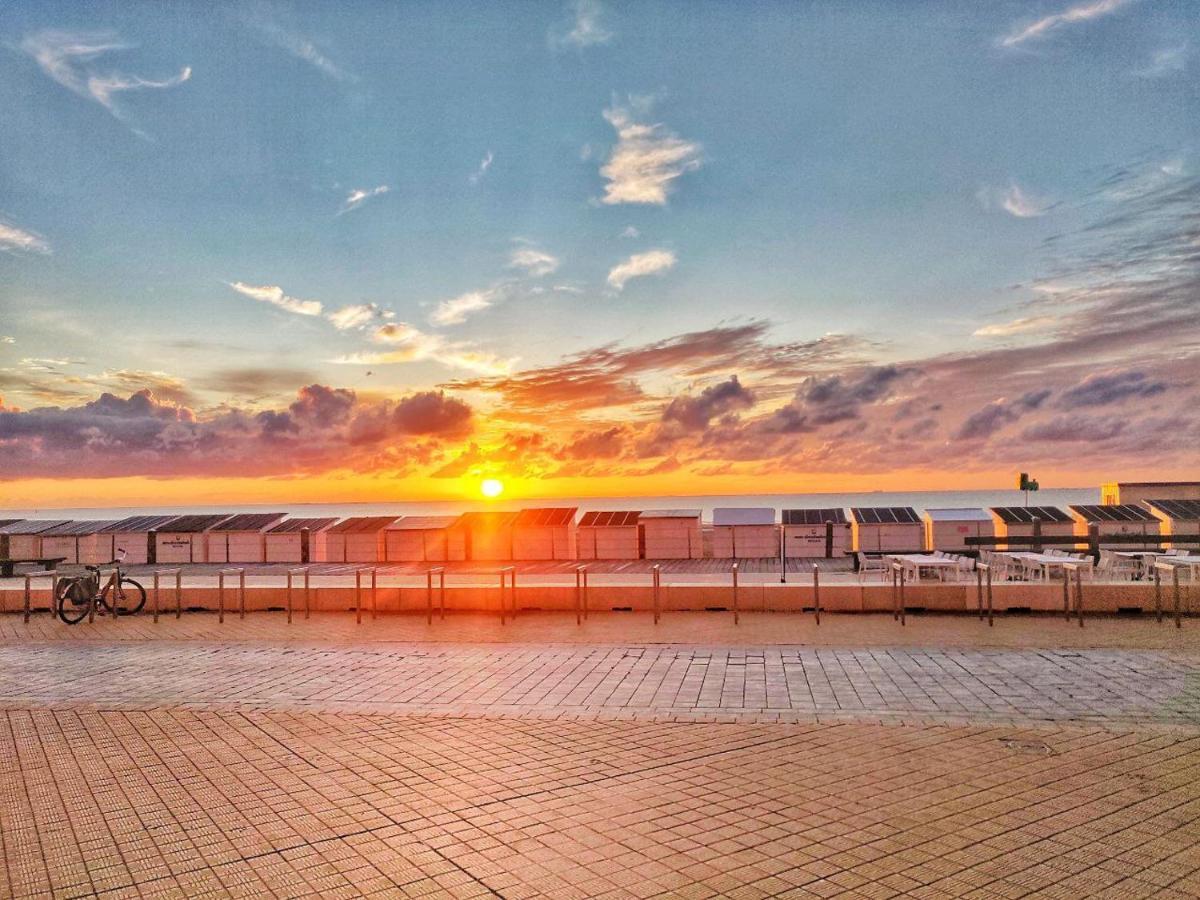 Seaview Eclectic Suite Oostende Buitenkant foto